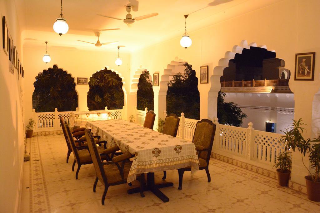 Hotel Heritage Khandwa Haveli à Jaipur Extérieur photo